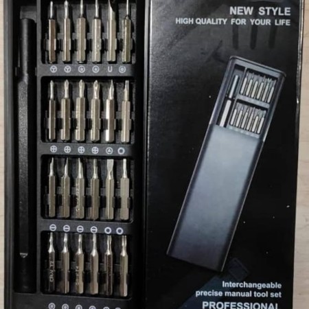 24 in 1 Screwdriver Set
